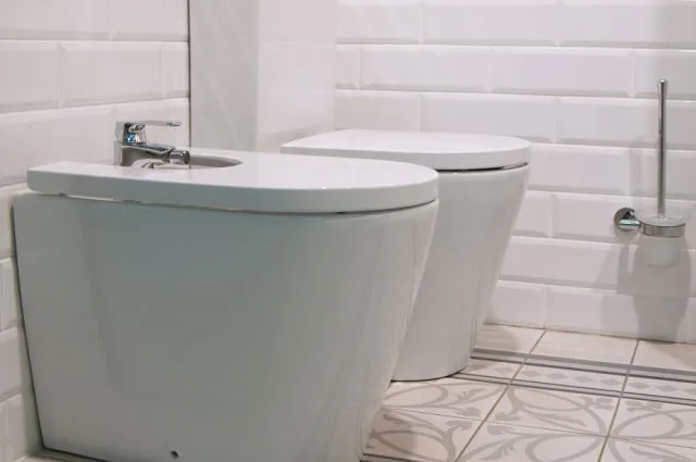 Bidet do łazienki - wygoda i funkcjonalność