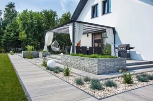 Łóżka piętrowe - doskonałe rozwiązanie do pokoju dziecięcego i nie tylko